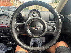 MINI Countryman thumbnail