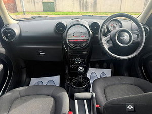 MINI Countryman thumbnail