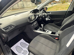 Peugeot 308 thumbnail