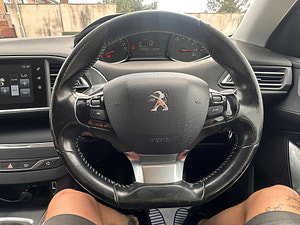 Peugeot 308 thumbnail