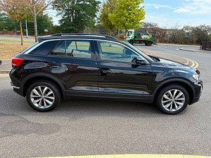 Volkswagen T-Roc thumbnail