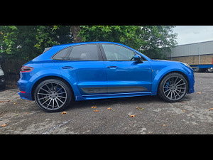 Porsche Macan thumbnail