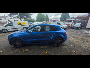 Porsche Macan thumbnail