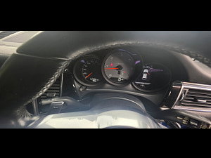 Porsche Macan thumbnail