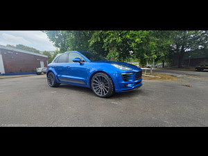 Porsche Macan thumbnail