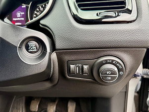 Jeep Compass thumbnail