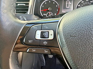 Volkswagen T-Roc thumbnail