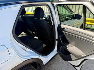 Volkswagen T-Roc thumbnail