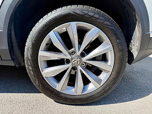 Volkswagen T-Roc thumbnail