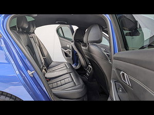 BMW 3 Series thumbnail