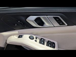 BMW X5 thumbnail