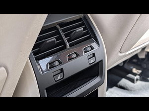 BMW X5 thumbnail