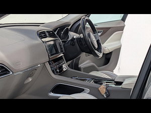 Jaguar F-PACE thumbnail