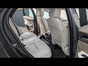 Jaguar F-PACE thumbnail