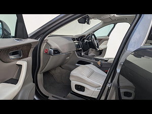 Jaguar F-PACE thumbnail