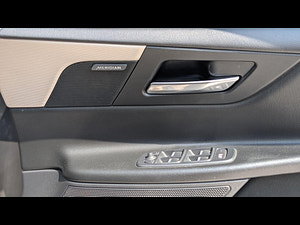 Jaguar XE thumbnail