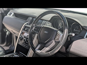 Land Rover Discovery Sport thumbnail