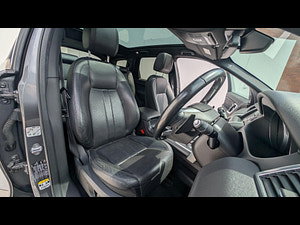 Land Rover Discovery Sport thumbnail