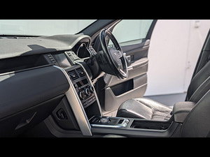 Land Rover Discovery Sport thumbnail