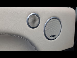 Land Rover Range Rover thumbnail