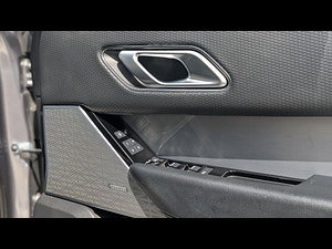 Land Rover Range Rover Velar thumbnail