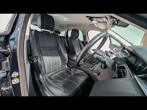 Land Rover Range Rover Velar thumbnail