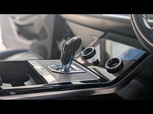 Land Rover Range Rover Evoque thumbnail