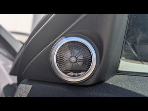 Land Rover Range Rover Evoque thumbnail