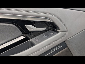 Land Rover Range Rover Evoque thumbnail
