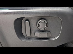 Land Rover Range Rover Evoque thumbnail