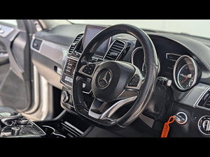 Mercedes-Benz GLE thumbnail