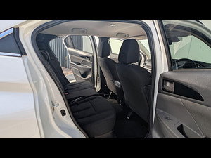 Mitsubishi Eclipse Cross thumbnail