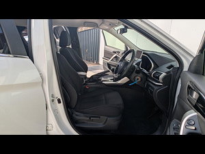 Mitsubishi Eclipse Cross thumbnail