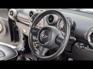 MINI Countryman thumbnail