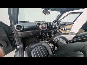 MINI Countryman thumbnail