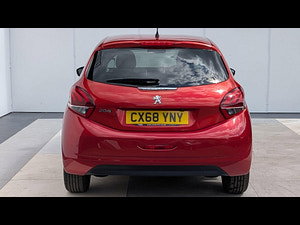 Peugeot 208 thumbnail