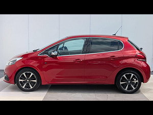 Peugeot 208 thumbnail