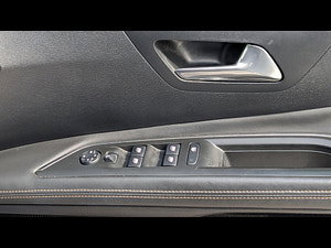 Peugeot 3008 thumbnail