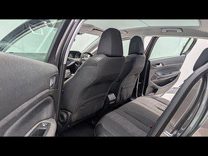 Peugeot 308 thumbnail