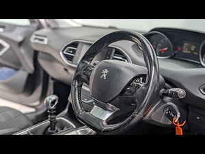 Peugeot 308 thumbnail