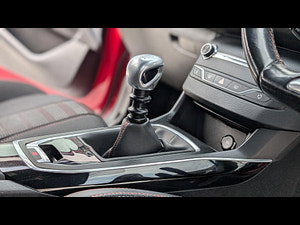 Peugeot 308 thumbnail
