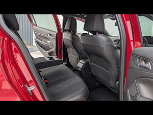 Peugeot 308 thumbnail