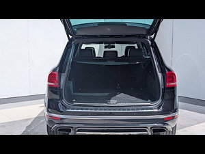 Volkswagen Touareg thumbnail