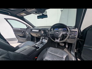 Volkswagen Touareg thumbnail