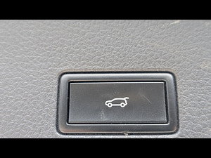 Volkswagen Touareg thumbnail
