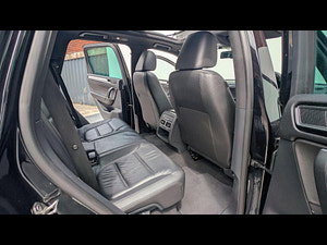 Volkswagen Touareg thumbnail