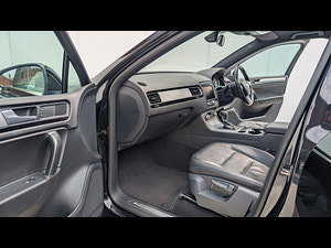 Volkswagen Touareg thumbnail
