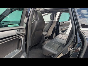 Volkswagen Touareg thumbnail