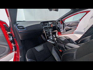 Volvo V40 thumbnail