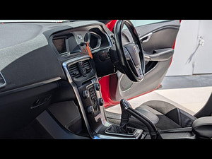 Volvo V40 thumbnail